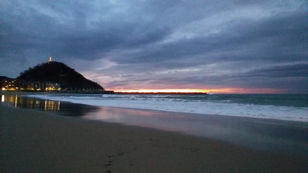 Pensión Atxiki San Sebastian Bagian luar foto